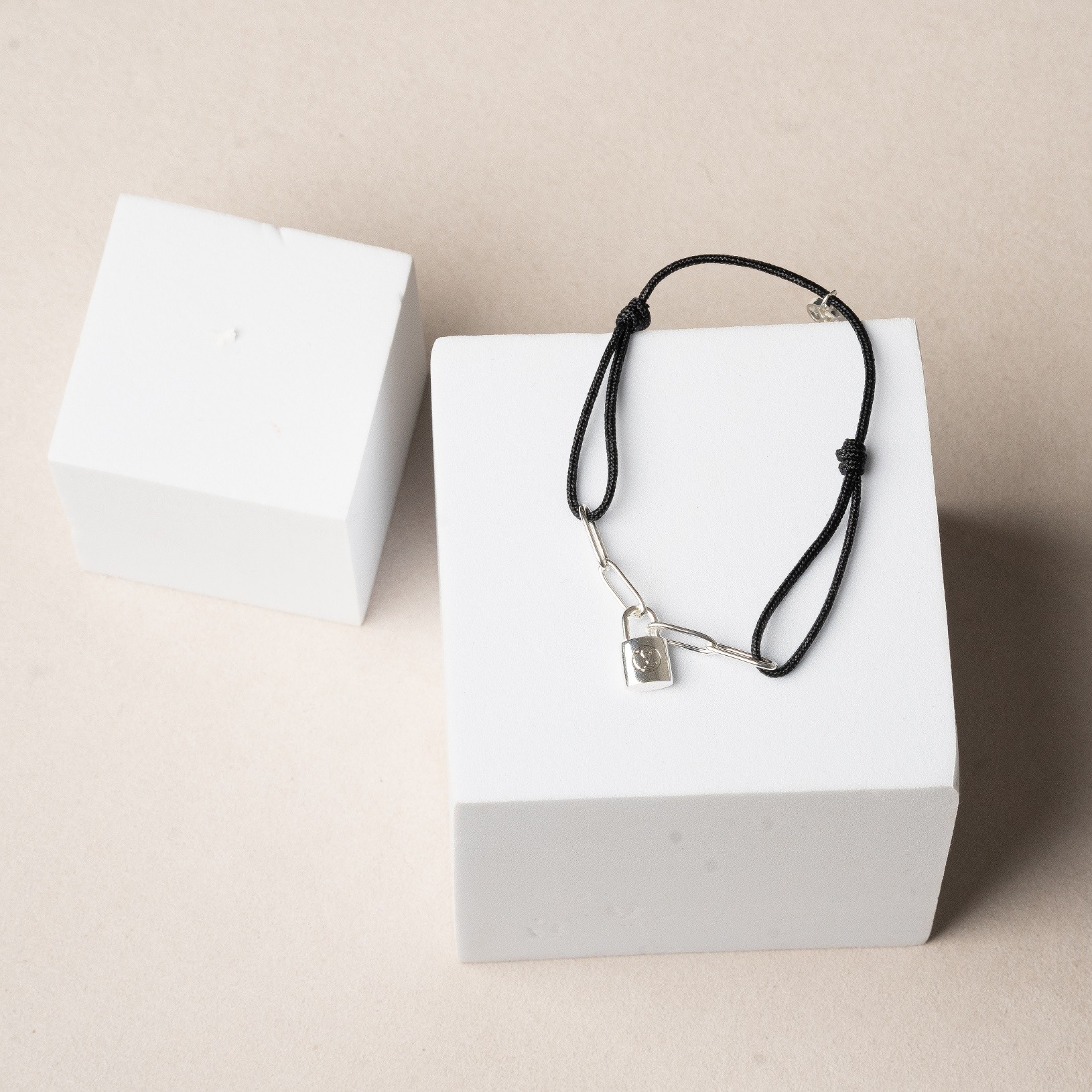 L&V - Lock w Link Cord Bracelet