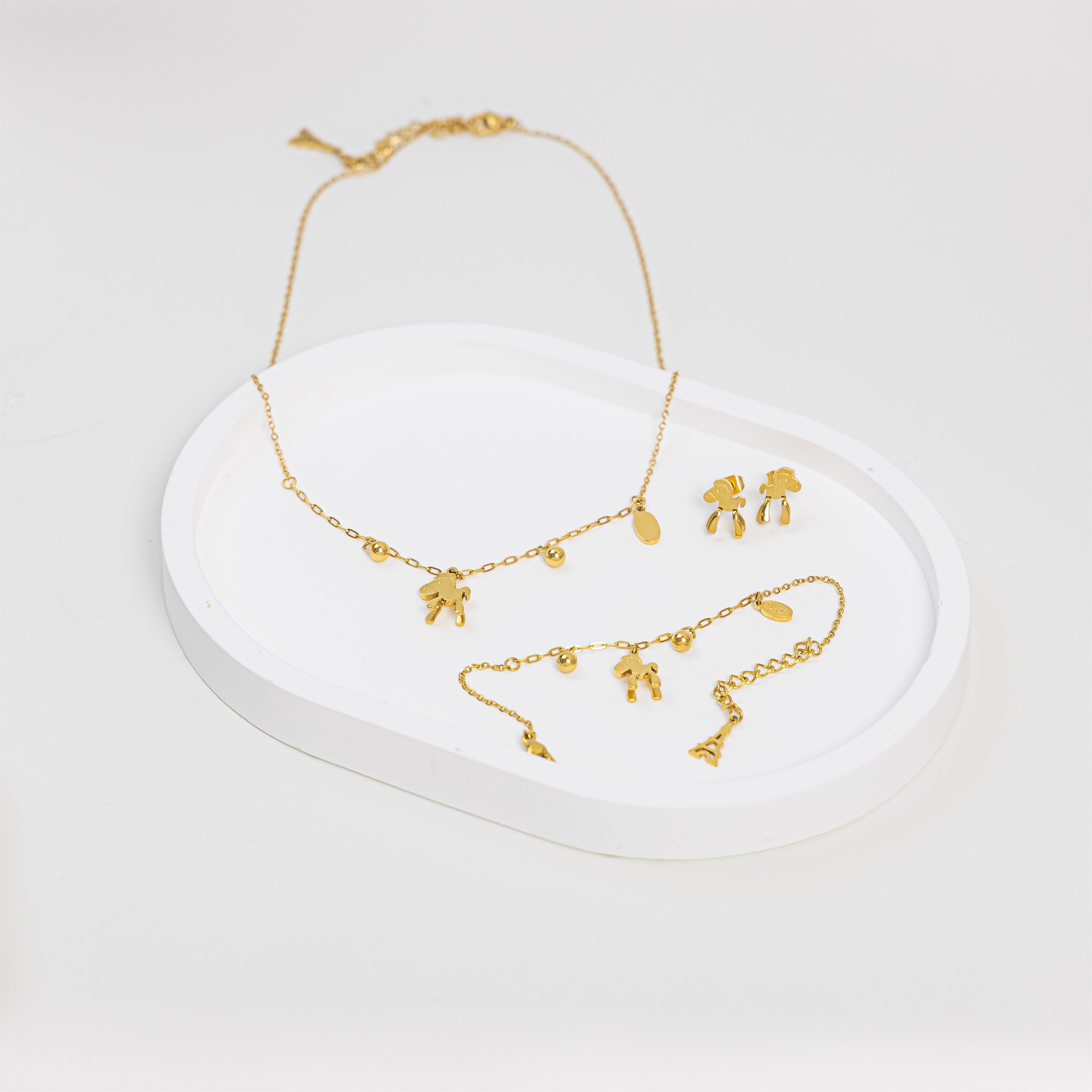 Semi Set - Cute Hors w Charms