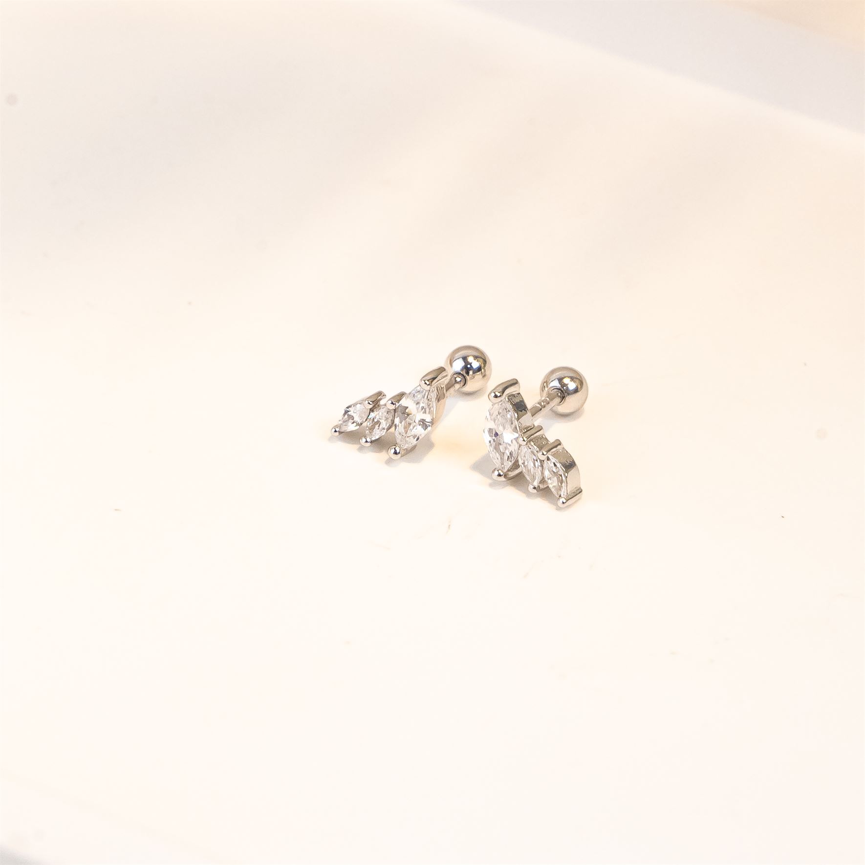 OS - Follow The Marquise Thread Lock Earrings