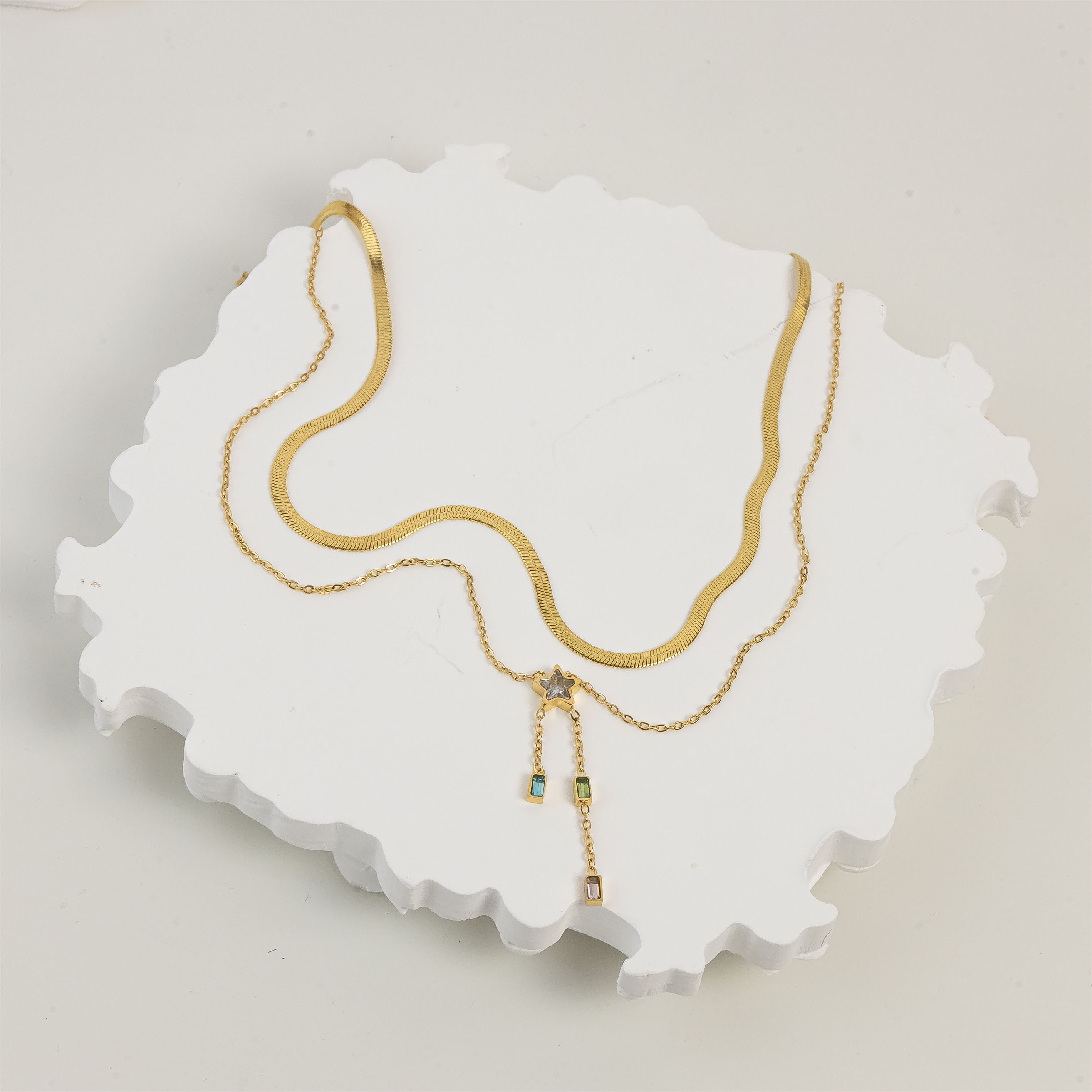Gatel Star w Diff Chains Necklace