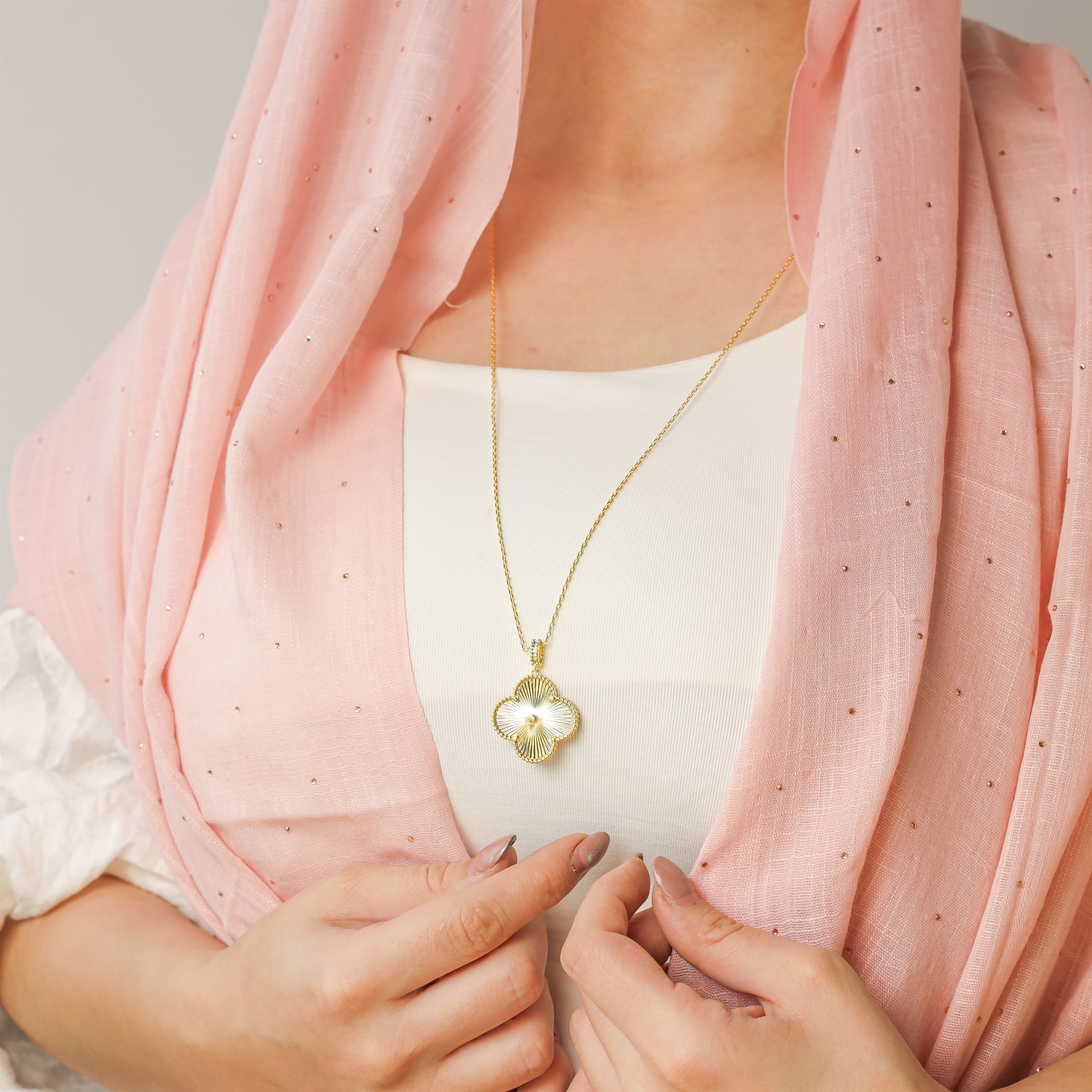 VCA - 1F Long Necklace (Gold )