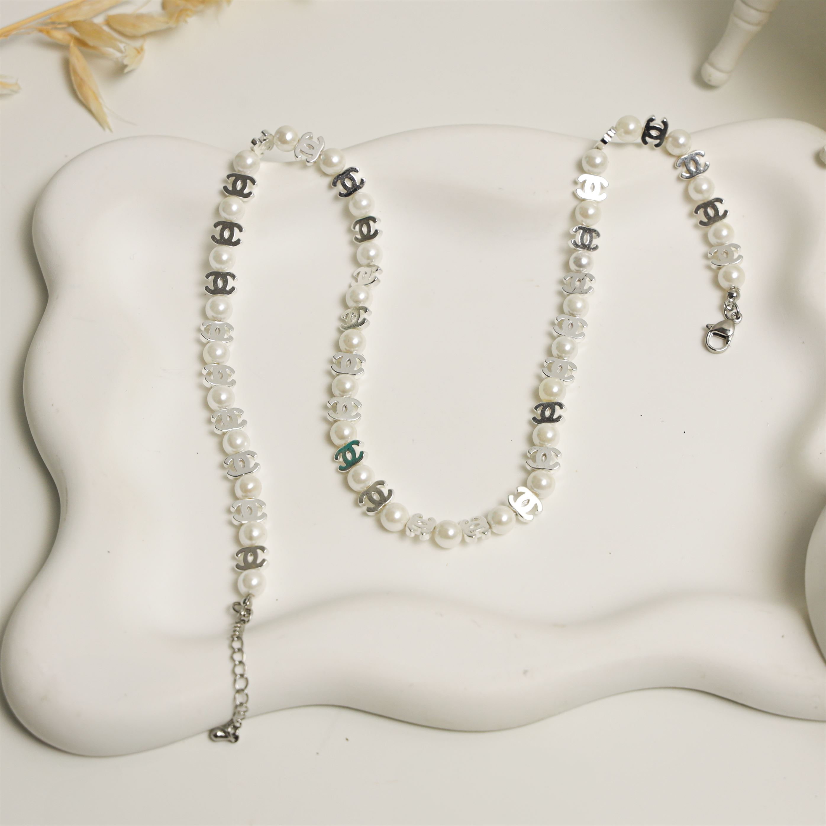 CHAN - Full Alt Pearls & Logo Choker