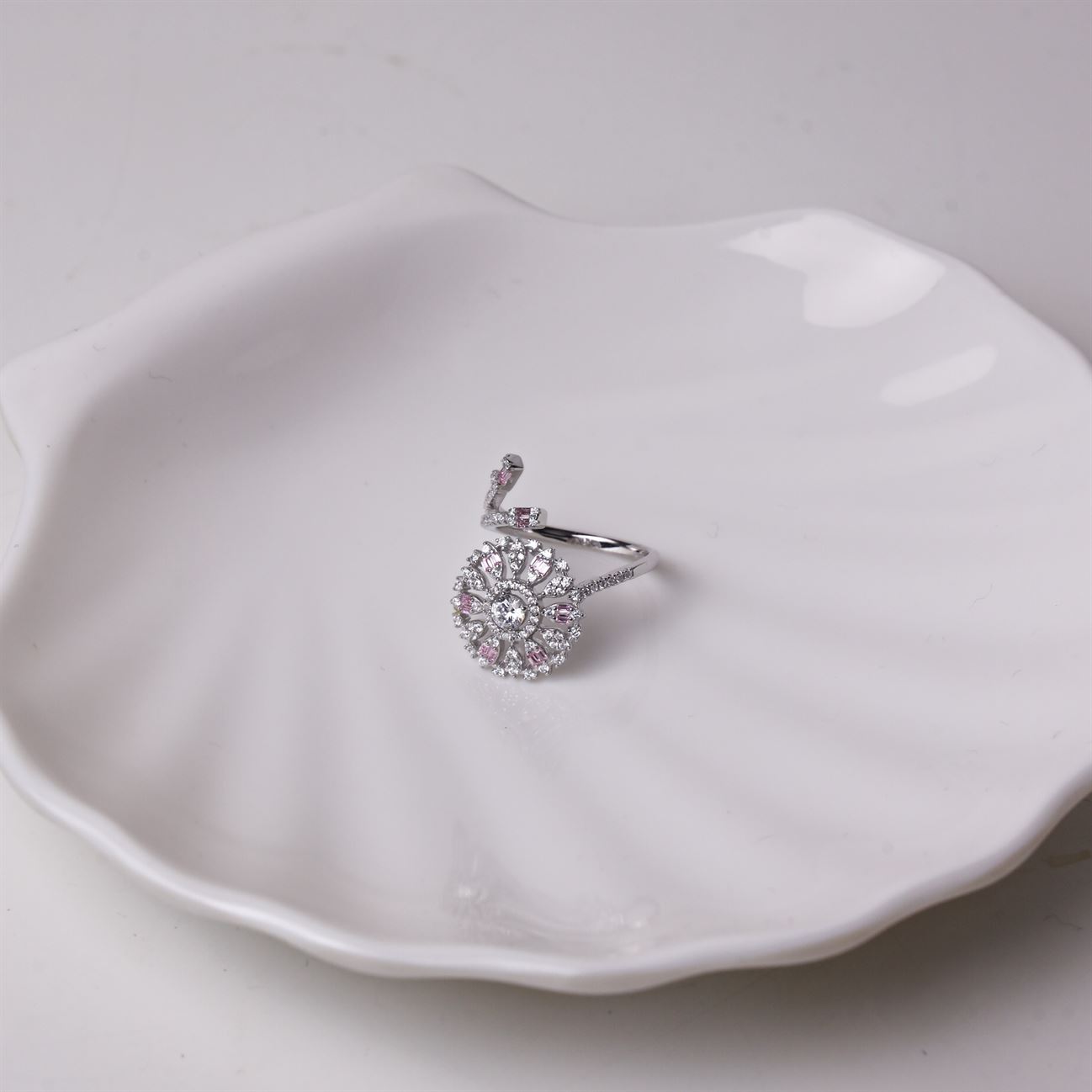 OS - Colored Marquise flower diamond & 2 lays