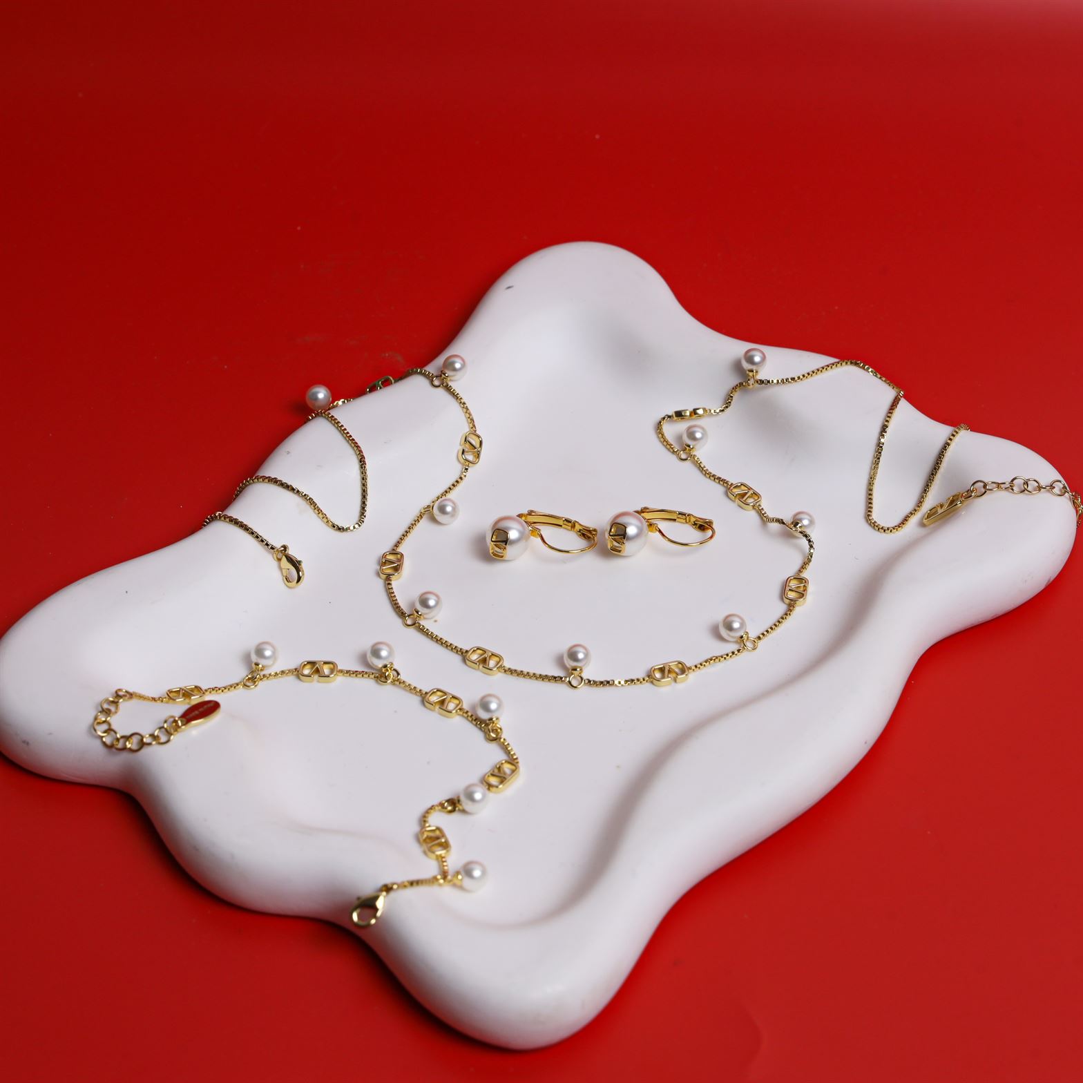 VAL - Alt V logo & Pearls Set