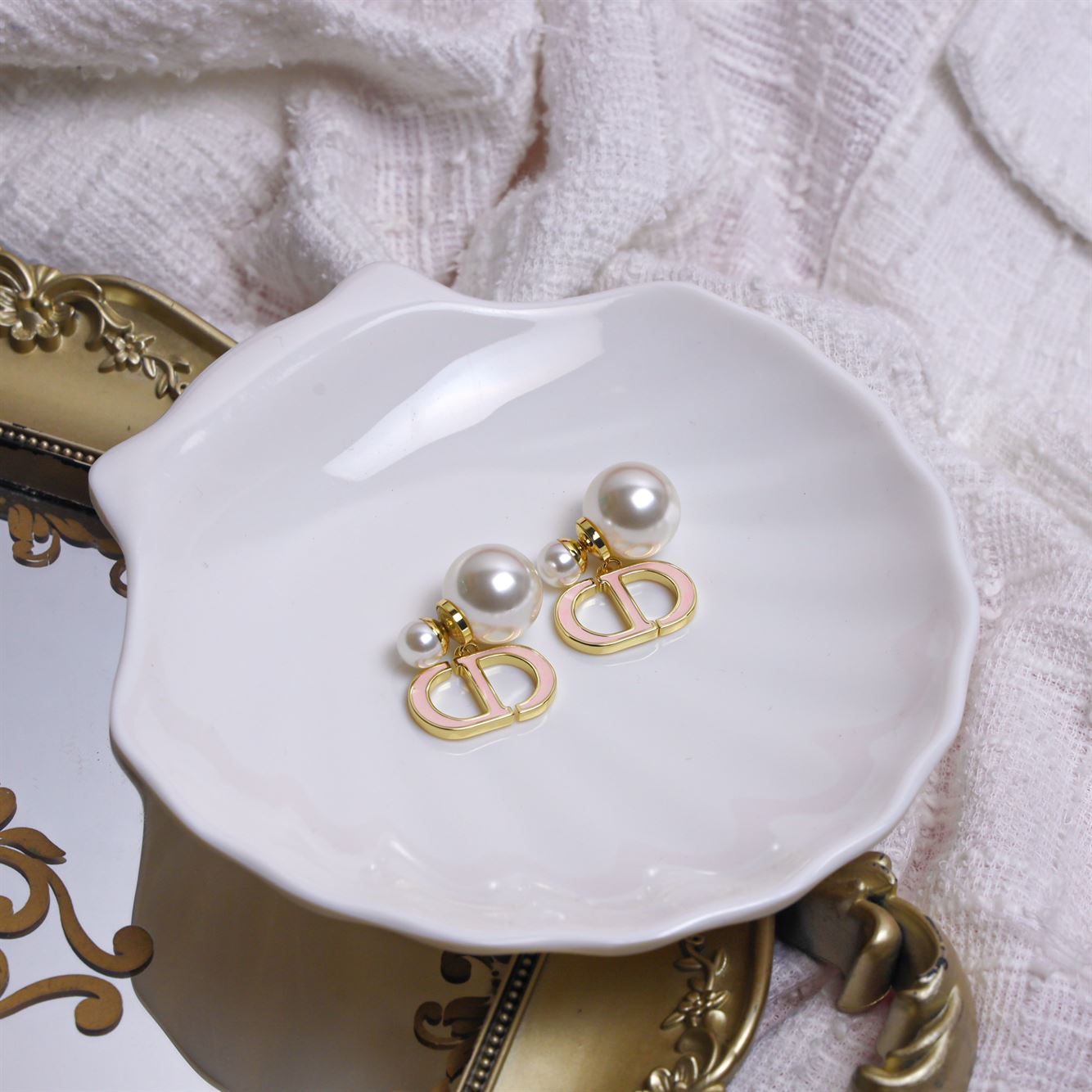 C&D - Pink Big Logo with Big & Pearls Earring