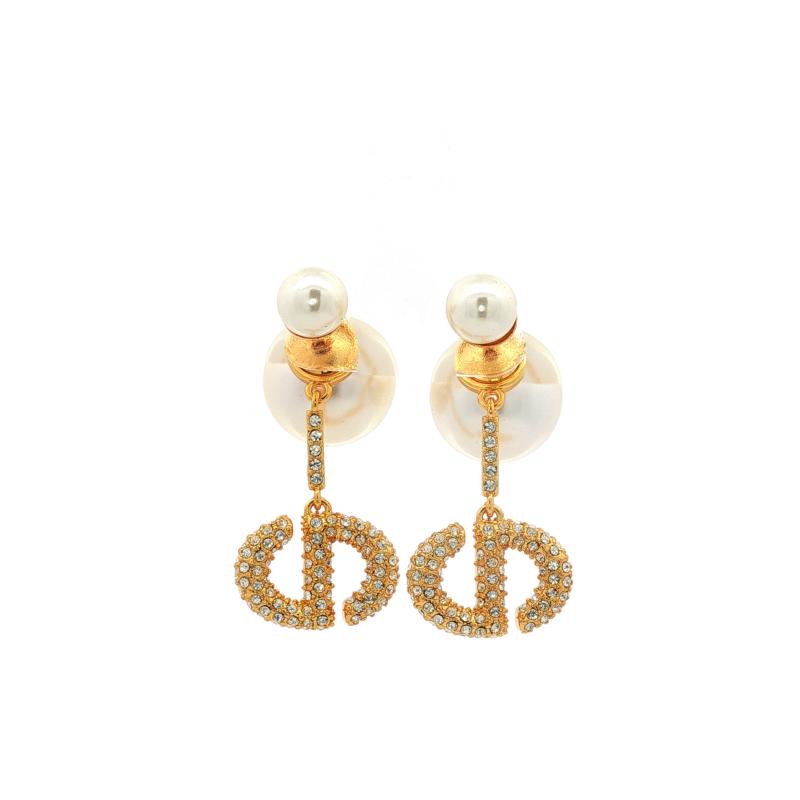 أقراط شعار C&D مع لؤلؤ