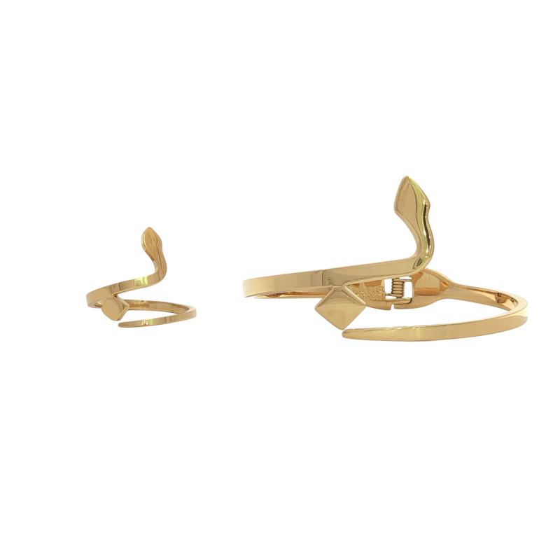 طقم سوار مع خاتم الحروف العربية