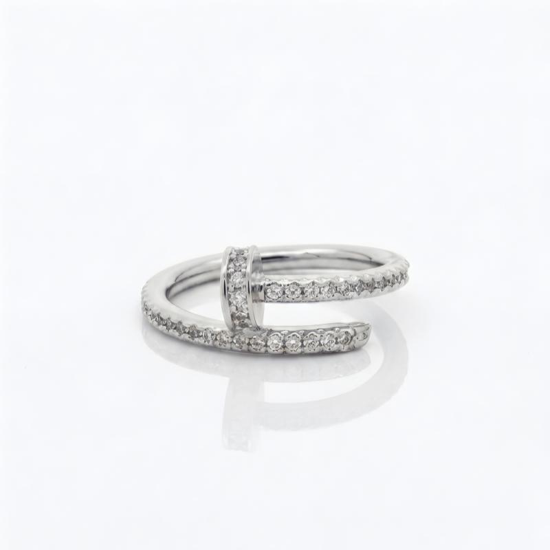 خاتم مسمار مرصّع بالكامل بالأحجار (جوست نيل)