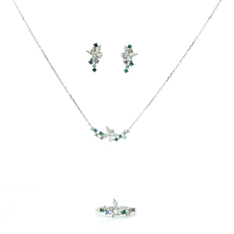 طقم فضة أصلي بأحجار صغيرة ملوّنة غير متساوية مع زهرة كريستال صغيرة