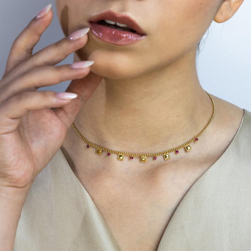 تشوكر مربع هرمي مزدوج الخط مع 6 أحجار ياقوت أزرق