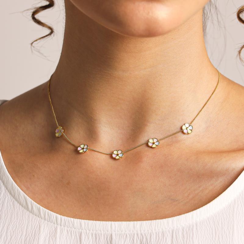 تشوكر بخمس زهور متعددة الألوان