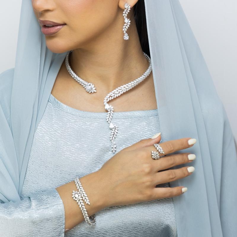 طقم المناسبات الفاخر