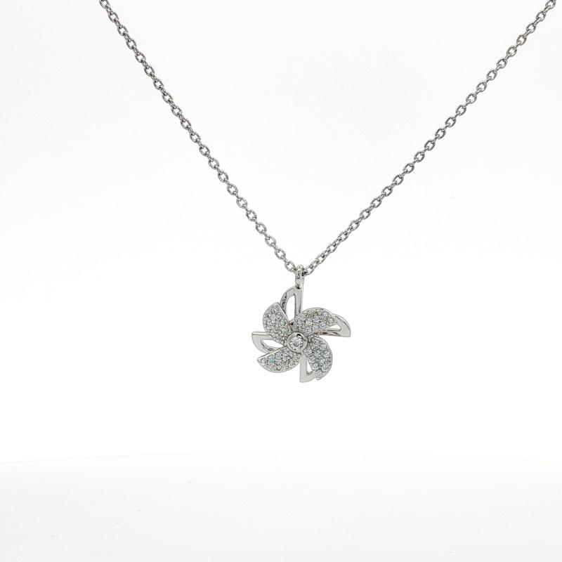 قلادة زهرة بأربع بتلات دوّارة لامعة (فضة أصلية)