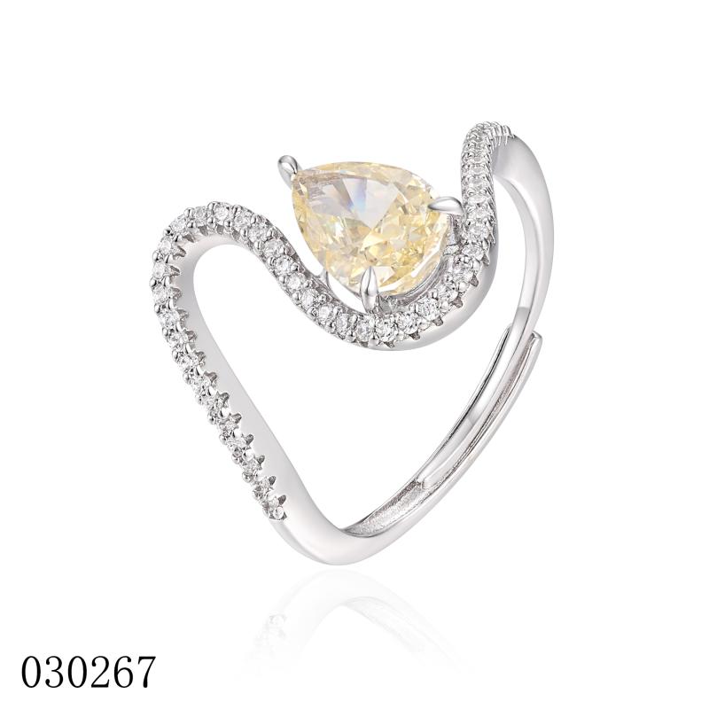 خاتم فضة أصلي بتصميم موجي مع حجر كريستال بشكل دمعة