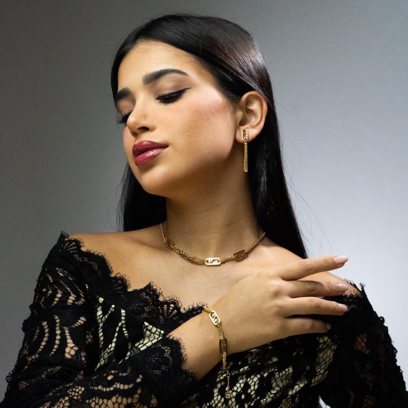 طقم سلسلة سميكة بأربعة شعارات للمصمم