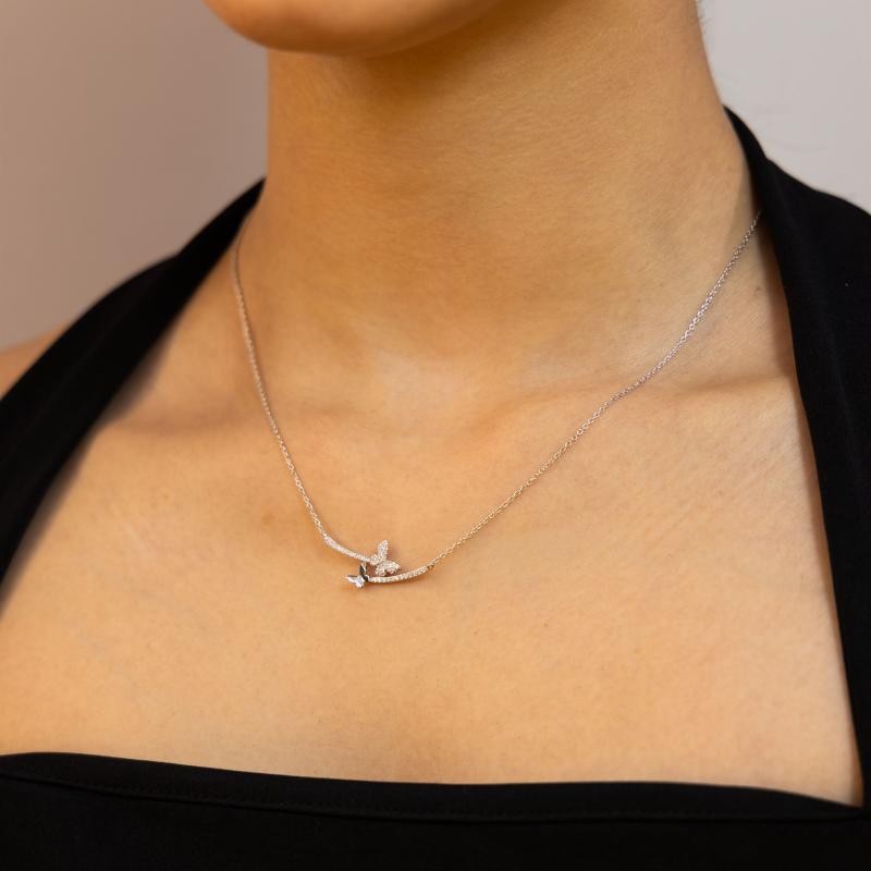 قلادة فراشات لامعة مع شريط مرصع بحجر (فضة أصلية)