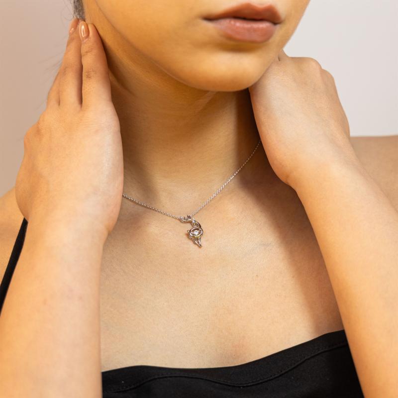 قلادة غزال مرصع بالكامل بالأحجار (فضة أصلية)