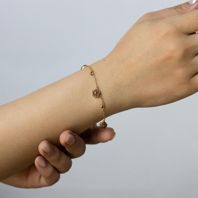 ميني - سوار ثلاث ورود حمراء مع أحجار وردية