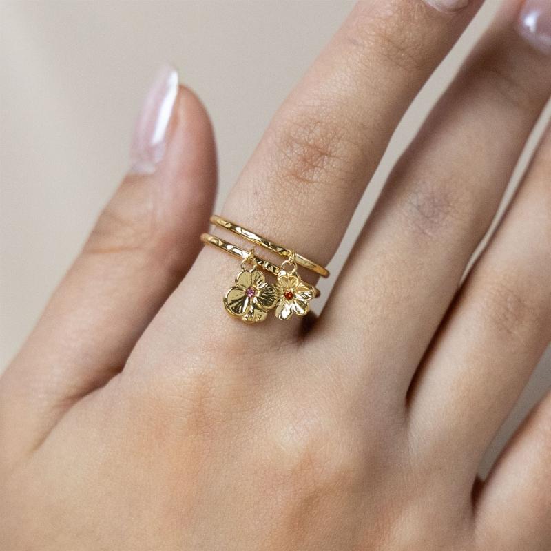 خاتم زهرتين متدليتين مرصّع بالأحجار (مقاس حر)