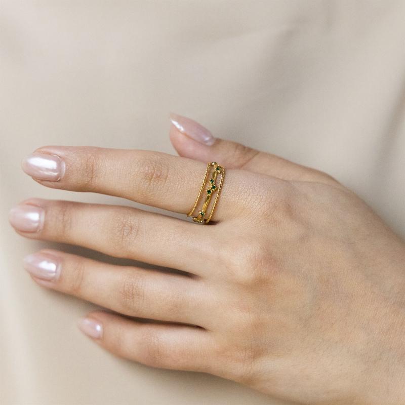 خاتم الزمرد بثلاثة خطوط (مقاس حر)