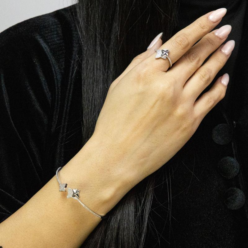 طقم أساور  بتصميم ثلاث نجوم