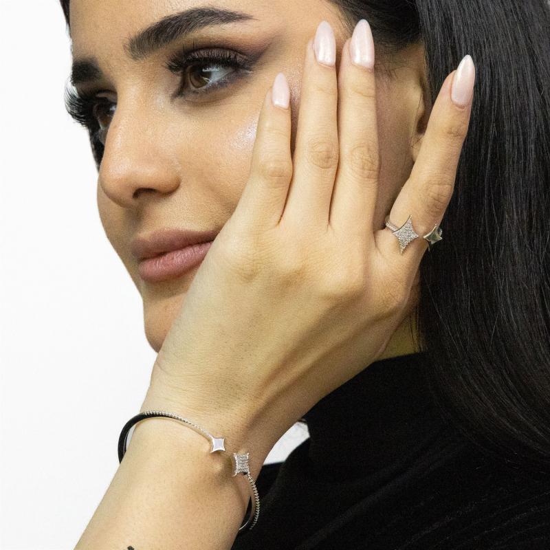 طقم أساور بتصميم نجمتين شماليتين مزدوجتين