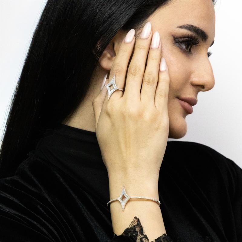 طقم أساور بتصميم نجمة الشمال كريستالية كبيرة مجوفة