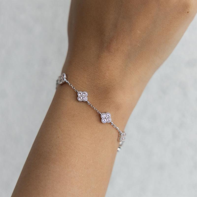 سوار 7 زهور كريستالية باللون الوردي الفاتح – فضة أصلية 