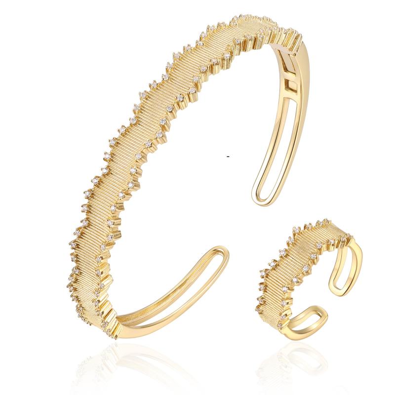 طقم أساور بتصميم خطوط متعرجة بتكرار منتظم