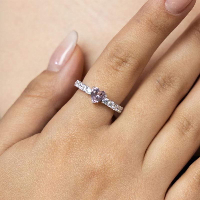 خاتم فضة أصلي بتصميم مضلّع مع قلب مرصّع بالكامل