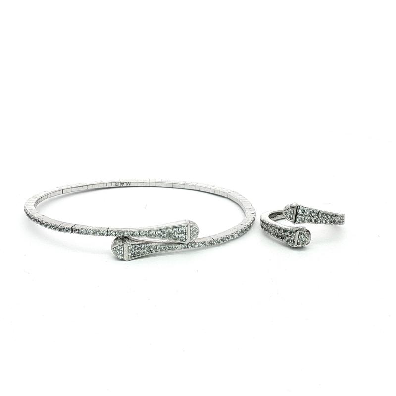 طقم أساور بتصميم هندسي