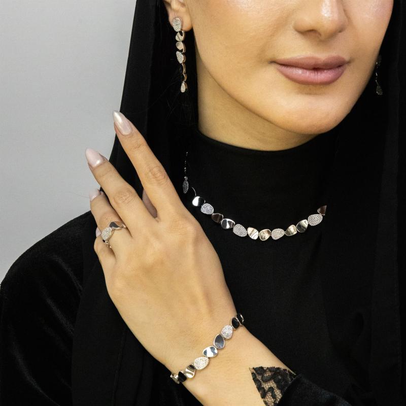 طقم إكسسوارات فضية كامل