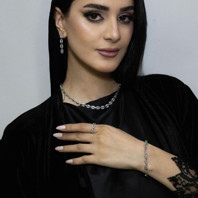 طقم إكسسوارات فضية كامل