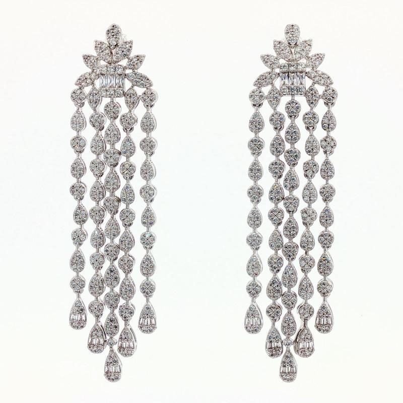 أقراط مستطيلة مع قطرات دائرية متناوبة متدلية