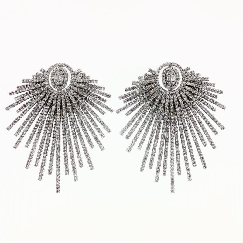 أقراط بتصميم نصف انفجار شمسي بشكل بيضاوي