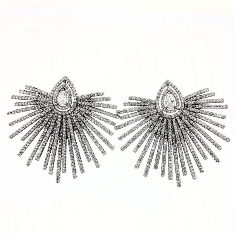 أقراط متدلية بطبقات بتصميم نصف انفجار شمسي