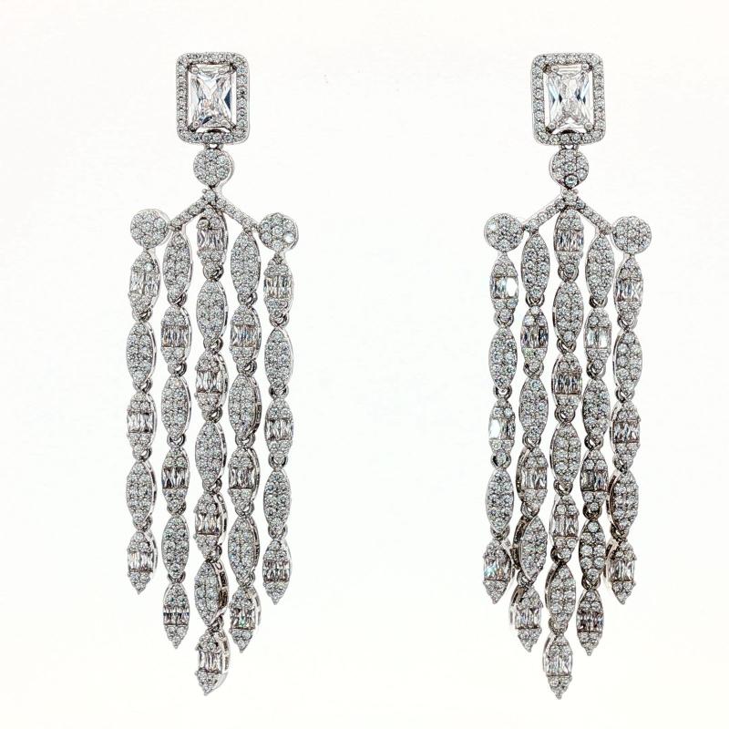 أقراط مستطيلة مع 4 طبقات شاندلير مزينة بأحجار بيضاوية