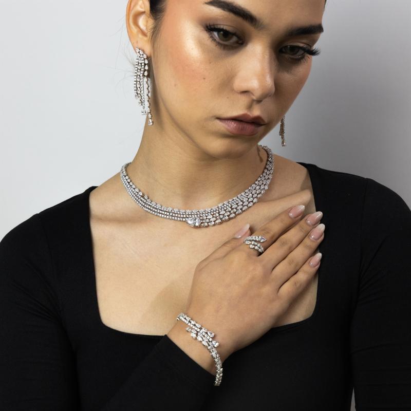 طقم إكسسوارات فضية كامل