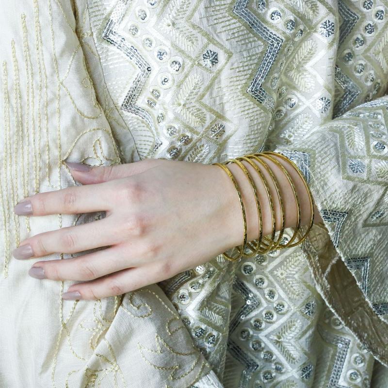 طقم 6 أساور بنقوش عتيقة