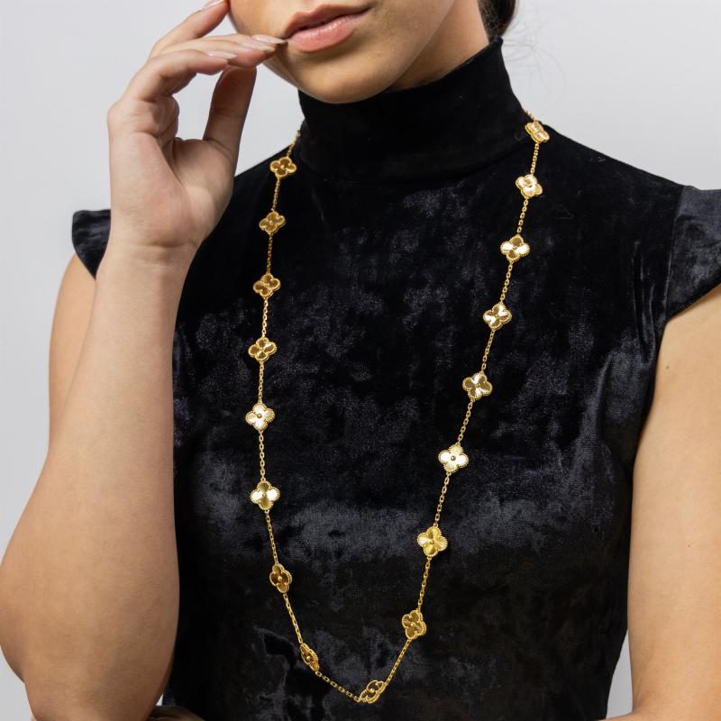 قلادة طويلة 20F مستوحاة من تصميم VCA