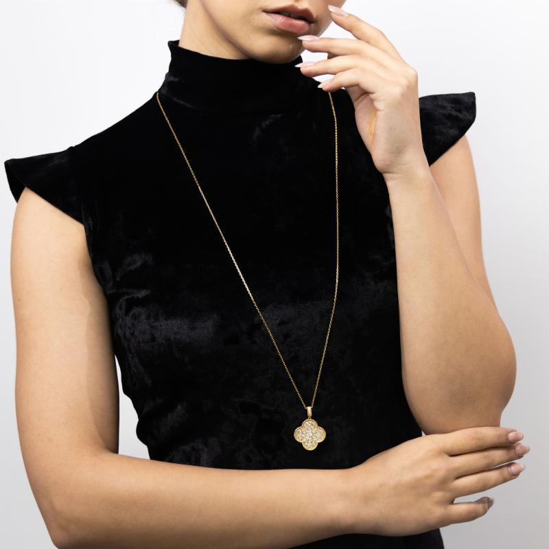 قلادة طويلة 1F مرصعة بالألماس مستوحاة من تصميم VCA