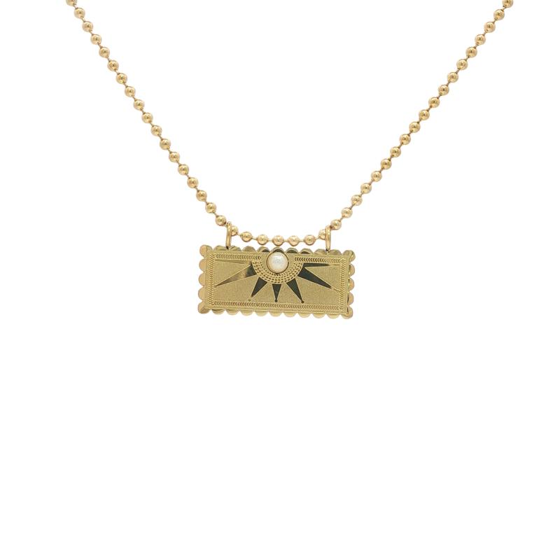 قلادة أشعة شمس مستطيلة مع خرز اللؤلؤ على السلسلة