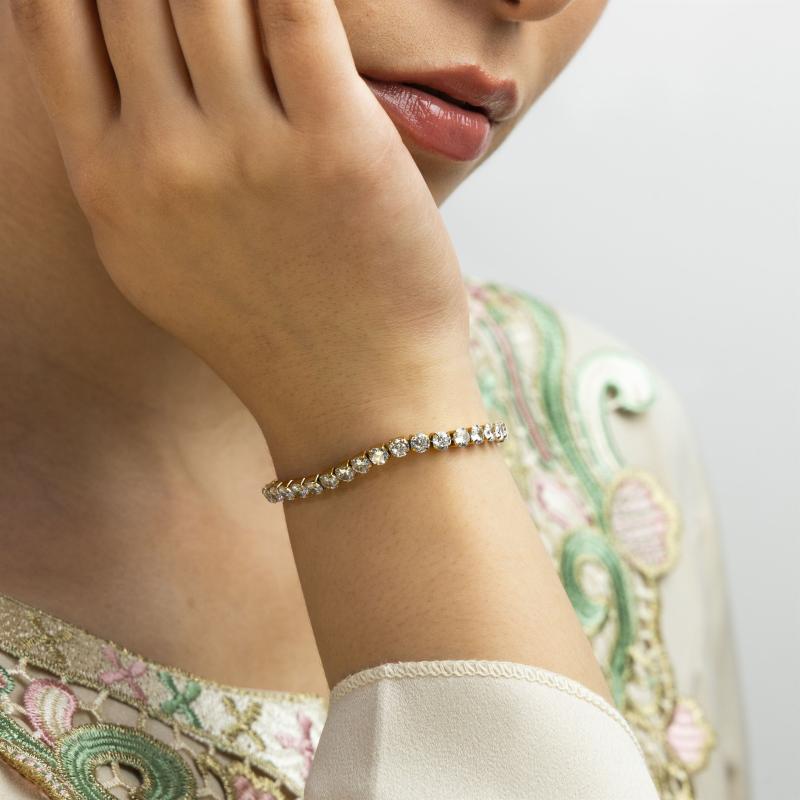 سوار متوسط مرصع بالكامل بالأحجار