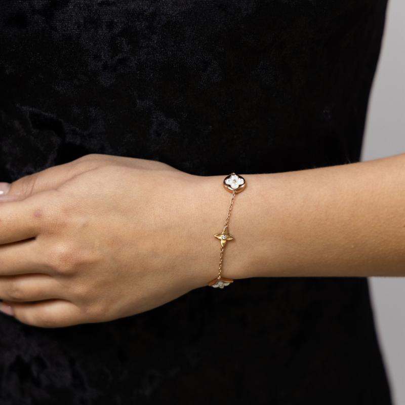 سوار L&V بأربع زهور ونجم أيديل مع دبوس زخرفي