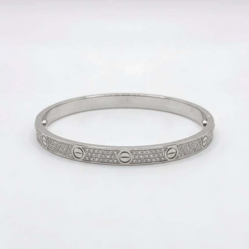 سوار حب بثلاثة صفوف مزين بدبابيس بمقاس 6 مم