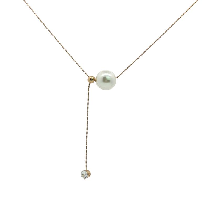 عقد لؤلؤة دائرية مع مسمار متدلٍ