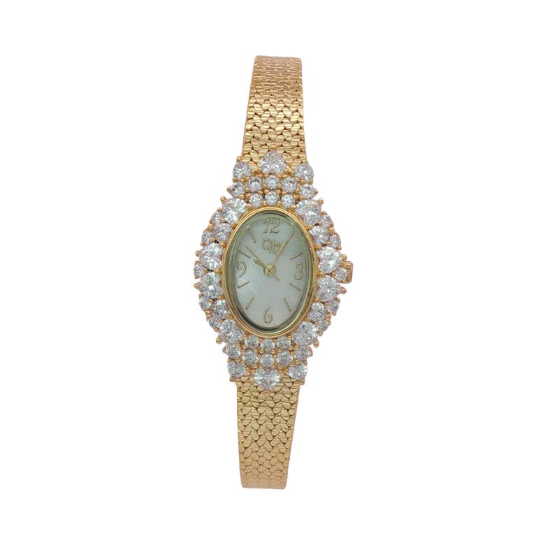 ساعة باريس بوتيك – إكسسوار ذهبي راقٍ 