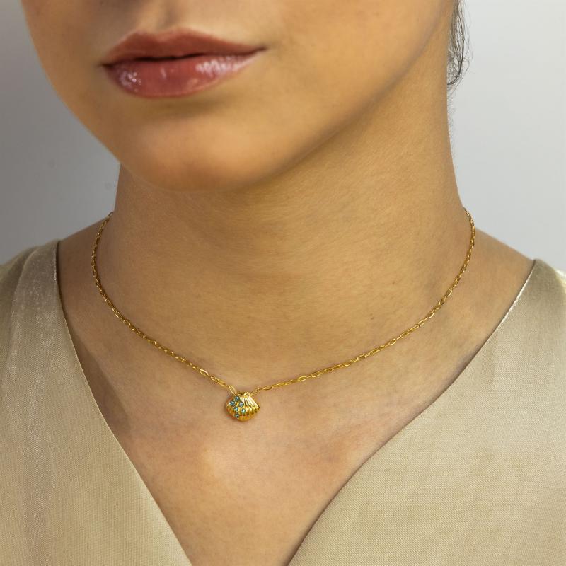 قلادة بقلادة صدفة بستة أحجار