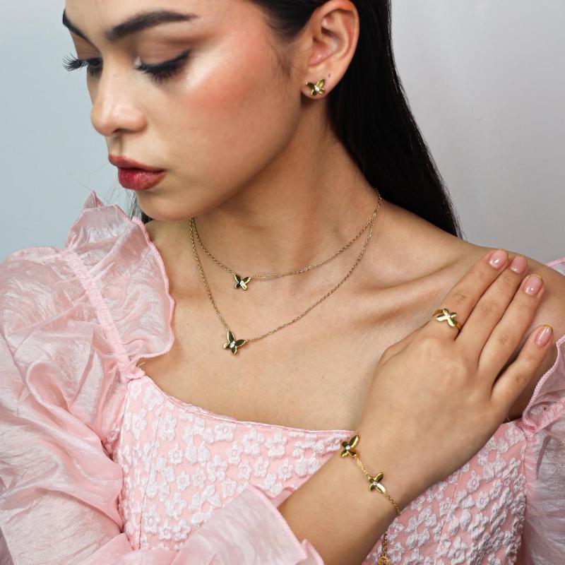 طقم كامل - فراشات صلبة بخطّين مع ألماس